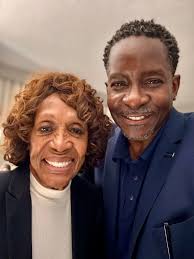 I love every opportunity spent with Hon. Rep. Maxine “Auntie Max” Waters.  (D-CA) She's a sweetheart. We're reclaiming our time. ❤️🙏🏾 #maxinewaters  #reclaimingmytime #dontmesswithme #california #la #watts #conklin