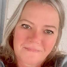 Senior photos of beautiful young lady