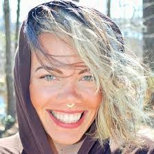 Kelly Prettyman's Instagram, Twitter & Facebook