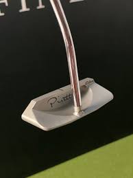 What has the big hitting american got in his bag for the 2020 season? Jonathan Wall On Twitter Will Have A Full Rundown In The A M But Here S An In Hand Look At The Pirettigolf Putter Tony Finau Is Using This Week Custom Job If You Couldn T