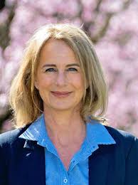 Fiona Harper, residential sales, PGG Wrightson Real Estate Ltd (Licensed:  REAA 2008)