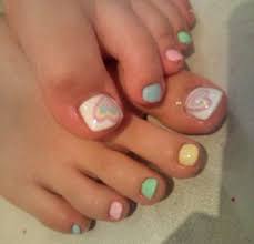 Si estás pensando en uñas decoradas, seguramente estás pensando en colocarte las uñas acrílicas. 89 Disenos De Unas Decoradas Con Corazones Para Manos Y Pies Informacion Imagenes