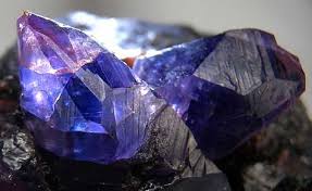 بنابراین، عبارات ضرب‌المثلی را می‌توان به عنوان مواد اولیه (خام) یک اصطلاح ضرب‌المثلی تعریف نمود: Ø§Ù„ÙŠØ§Ù‚ÙˆØª Ø§Ù„ØµÙ†Ø§Ø¹ÙŠ 27 ØµÙˆØ± Ù…Ø§ Ù‡Ø°Ø§ Ù…Ø§Ø°Ø§ ÙŠØ¹Ù†ÙŠ Ø§Ù„ÙŠØ§Ù‚ÙˆØª Ø§Ù„Ø­Ø±Ø§Ø±ÙŠØ© Ø§Ù„Ù…Ø§Ø¦ÙŠØ© Ø¥Ù†ØªØ§Ø¬ Ø§Ù„Ø­Ø¬Ø± Ø§Ù„ØµÙ†Ø§Ø¹ÙŠ