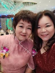 21st Akard Award 'Champion of Champions'  感谢尊贵的客户们，一路以来的支持与信任，以及团队伙伴们的相互配合，这份荣耀是属于大家的。同时也恭贺我们的AM Winnie Jong，Susan  Jong 和Kyo Hiew也获得奖项。🏆🎊