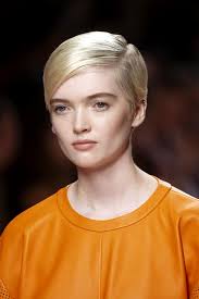 Lire des commentaires coupe pour cheveux fins et sans volume sera une très bonne façon d'en apprendre davantage sur les expériences d'autres ne partez pas bille en tête sur la première remise coupe pour cheveux fins et sans volume que vous pourriez dénicher, notre guide vous donnera la. Quelle Coupe Adopter Quand On A Les Cheveux Fins Madame Figaro