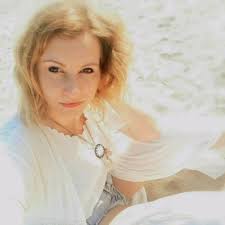 ✔️ Successful people make it a habit do what unsuccessful people are not  willing to do.