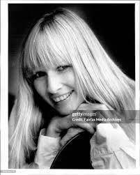 Fashion for Present Woman.The author of Pregnant and Chic, Lynn... News  Photo