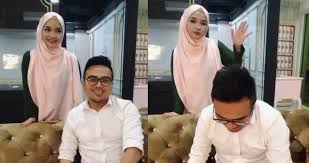 Kalau tengok penampilan joy memang dah bertudung. Joy Revfa Seksi