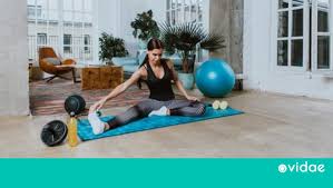 Será un entrenamiento intenso, que moverá grandes grupos musculares con descansos muy cortos, lo que te dará todos los beneficios que necesitas para mejorar la forma sin salir de tu casa. Rutina Completa Para Hacer Ejercicios En Casa Vidae