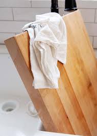 By treating stains, manually disinfecting when needed, and seasoning the wood on a regular basis, you can keep your bamboo, teak, or walnut cutting board. Pin On Cooking