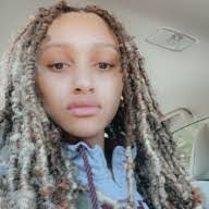 Cassandra Shuler's Instagram, Twitter & Facebook