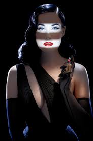 English , deutsch , español , français , italiano , русский , polski , português. Perfume Sets The Mood And I Am In The Mood For Glamour Dita Von Teese Eau De Parfum Perfume Review The Candy Perfume Boy