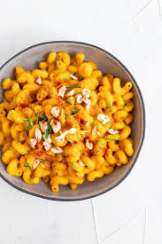 Leckere Und Super Cremige Vegane Kurbis Mac And Cheese Mit Gerostetem Kurbis Vegane Rezepte Rezepte Mac And Cheese Rezept Herbstrezepte