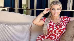 Chloe Welsh zarabia, udając, że jest gipsie. Dorobiła się niemałej fortuny