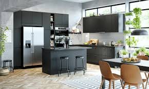 Plan de travail en quartz. 25 Cuisines Noires Epoustouflantes Bois Mat Laque Maison Creative