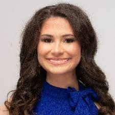 Gabrielle Collins's Instagram, Twitter & Facebook