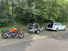 Die Motorradfahrschule In Koln Motorrad Fahren Fahren Motorrad