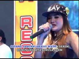 Trio macan menyanyikan lagu jaran goyang dan edan turun di panggung dangdut academy asia 4. Nella Kharisma Jaran Goyang Official Youtube