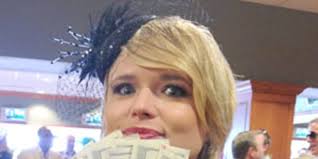 Miranda Lambert Wins Cash at the Kentucky Derby, Maybe That Can Buy Her a  Stylist!