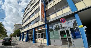 Alle zimmer im a&o münchen laim sind mit parkett und in hellen farbtönen eingerichtet. A O Hostel Munchen Laim Landsberger Str Pasing 81241 Munchen Jugendherberge Willkommen