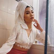 Do not forget that your hair is highly fragile when wet. 9 Hair Towels That Ll Cut Drying Time In Half Fashionista