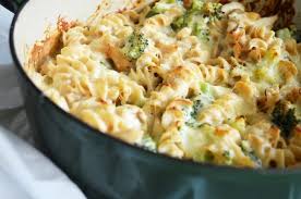 Everything you love about fajitas transformed into the creamiest and tastiest pasta. Creamy Chicken Broccoli Pasta Bake Spice Spice Baby