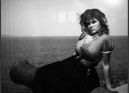 Ίσως να 'μαστε αθωότεροι κι από ένα καναρίνι, αγνοί όμως δεν είμαστε". Ο  παράφορος έρωτας του Ανδρέα Εμπειρίκου με την "ασθενή" του στην ψυχανάλυση Μάτση  Χατζηλαζάρου - ΜΗΧΑΝΗ ΤΟΥ ΧΡΟΝΟΥ