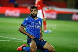 كشف فرج عامر، رئيس نادي سموحة، أخر تطورات مفاوضات نادي الزمالك مع حسام حسن مشددًا أنه لن يتنازل عن الحصول على 40 مليون جنيه للاستغناء عن حسام حسن. ÙØ±Ø¬ Ø¹Ø§Ù…Ø± ÙŠÙƒØ´Ù Ù…ÙØ§Ø¬Ø£Ø© Ø¨Ø´Ø£Ù† Ù…Ø³ØªÙ‚Ø¨Ù„ Ø­Ø³Ø§Ù… Ø­Ø³Ù† ÙŠÙ„Ø§ÙƒÙˆØ±Ø©