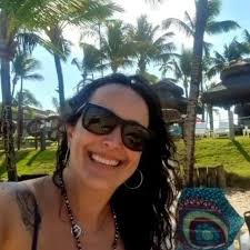 Fui nos 2 e acho que tem público para todo mundo.