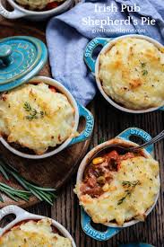 Irish Pub Shepherd S Pie Give It Some Thyme A Classic Recipe Loaded With Tender Lamb Bathing In Deep Rich Red Win Shepherds Pie Irish Recipes Lamb Recipes