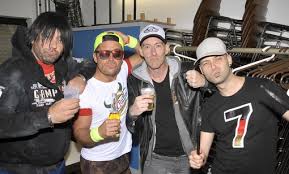 Die krassesten hits der playa 2016 powered by xtreme sound, 2016. Kirmes In Steinefrenz Volles Haus Bei Frenz Goes Mallorca Ww Kurier De