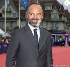 Edouard philippe was born in 1970s. Edouard Philippe Pour Les 10 Ans De Sa Fille Un Cadeau Traditionnel Purepeople