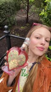 Strawberry wine secured ! 🍓 #nyc #unionsquare #unionsquaremarket  #strawberrywine #chateaurenaissance