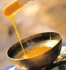 Epingle Par Honey Agro Favorit D O O Sur Campagne Deco Art De Vivre Miel Jus De Citron Verre D Eau