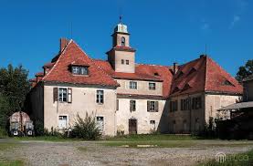 Března 1994 byla začleněna do obce berthelsdorf, od 31. Herrenhaus Rennersdorf Neudorfel Realportico