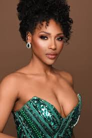 Wardrobe & Fashion Stylist x Costume Designer