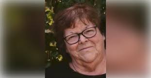 Donna Connel's Instagram, Twitter & Facebook