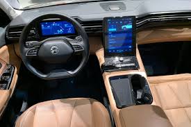 The nio es8 is on sale in the company's home market. ä¸­å›½ã®evãƒ¡ãƒ¼ã‚«ãƒ¼ Nioã®é›»å‹•suv Es8 ã«ä¹—ã£ãŸ é‡'å­æµ©ä¹…ã®ä¸Šæµ·è‡ªå‹•è»Šäº‹æƒ…ãƒ¬ãƒãƒ¼ãƒˆ Gq Japan