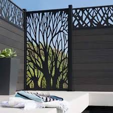 Le Brise Vue Pour S Abriter Des Regards Indiscrets Cloture Jardin Idee Deco Exterieur Panneau Brise Vue