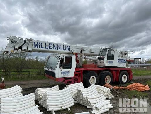 Krupp KMK3045 All Terrain Crane