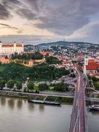 Exact time now, time zone, time difference, sunrise/sunset time and key facts for bratislava, slowakije. Accommodatie Slowakije Aan De Stad Voor Je Vakantie Met Iha