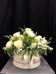 White Rose Hatbox Designer Flowers By Rodgers The Florist Manchester Beautiful Flower Arrangements Floral Art Arrangements Hat Box Flowers