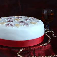 How to make a christmas cake video how to marzipan a cake video tried & tested christmas cakes easy gingerbread recipe the best christmas pudding recipes. Christmas Cake Decorating Tips 25 Ideas For Icing The Cake