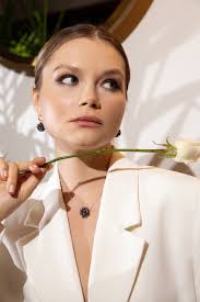 Liva Black Pearl Necklace