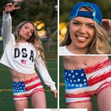 Chari Hawkins pussy looks tight | PicToCum