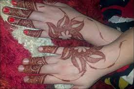 Gambar henna bunga yang mudah 100 gambar henna tangan kaki pengantin motif corak model simple terbaru henna tangan cantik mud tato tangan henna desain henna. Simple Mehndi Black And Red Mehndi Designs For Hands Arabic Cute Mehndi Design