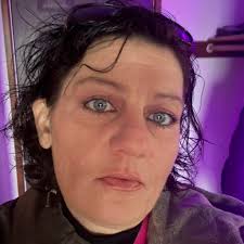 Does Jason run or walk in Friday the 13th?