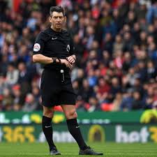 Premier league referees are part of the 'select group' level category in english football, though they and the championship are the only two leagues to boast professional referees. Podcast Refsix
