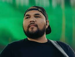 MEE Professional Artist Roster