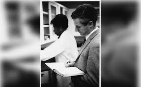 Malcolm Bowers Residency Award to honor legacy of late residency program  director < Yale School of Medicine